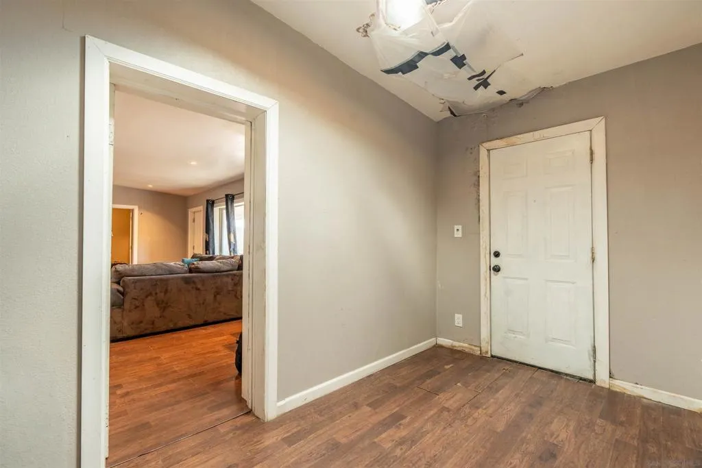 28587 Goetz Rd, Canyon Lake, California 92587 home-pic-14